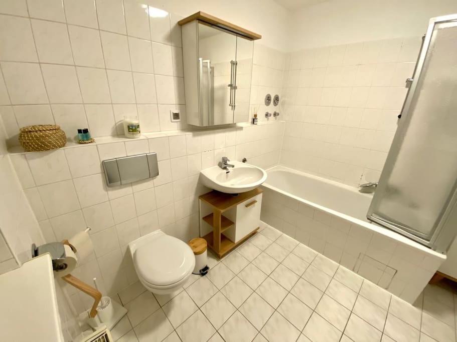 צוויקאו Stilvolle Ferienwohnung Mit Stellplatz Wlan Free Netflix Naehe Bahnhof מראה חיצוני תמונה