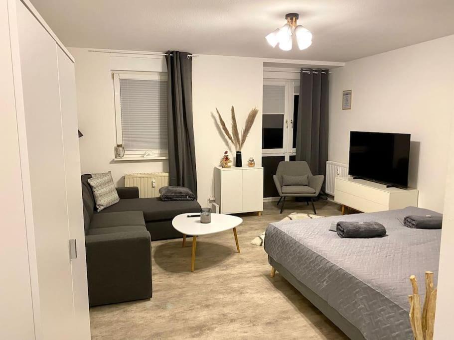 צוויקאו Stilvolle Ferienwohnung Mit Stellplatz Wlan Free Netflix Naehe Bahnhof מראה חיצוני תמונה
